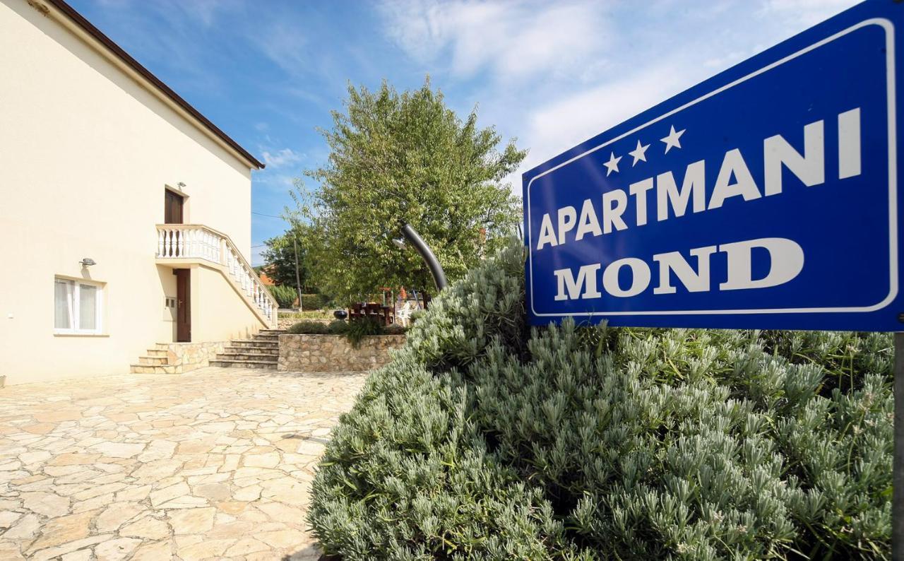 Apartments Mond Gornji Karin Extérieur photo