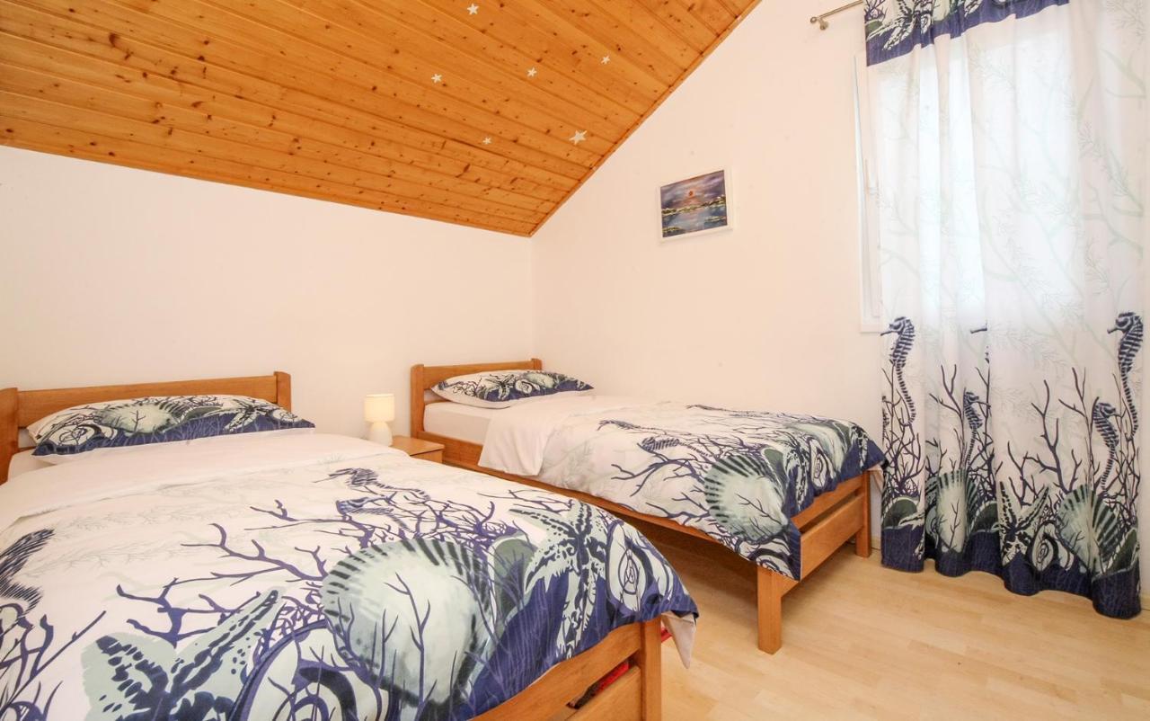 Apartments Mond Gornji Karin Extérieur photo
